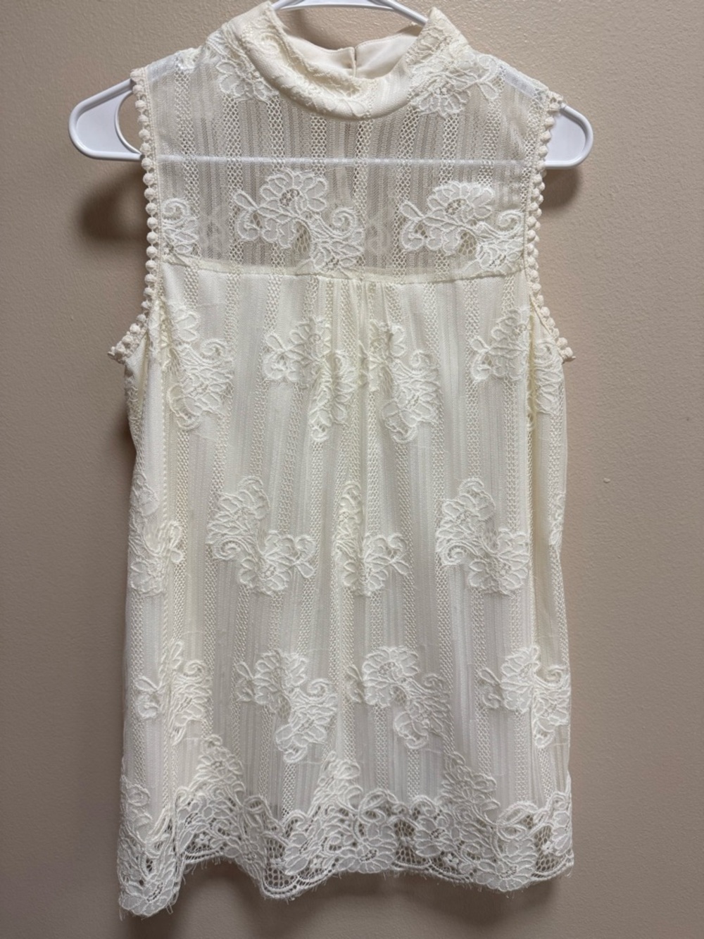 Olivia Blu Lace Sleeveless Blouse Cream Mock Neck Boho Romantic Top M